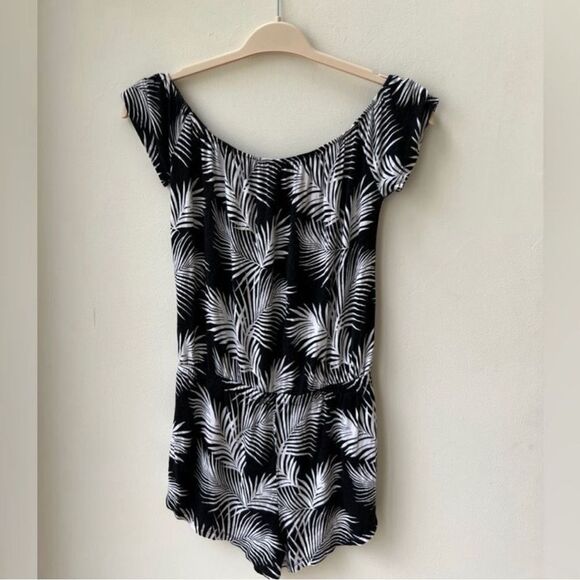 Adorable Forever 21 Tropical Romper small GUC Vintage Y2K - Picture 1 of 7